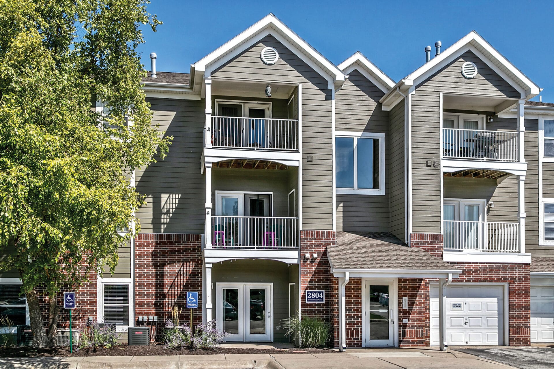 Vantage Capital Advisors Real Estate Management