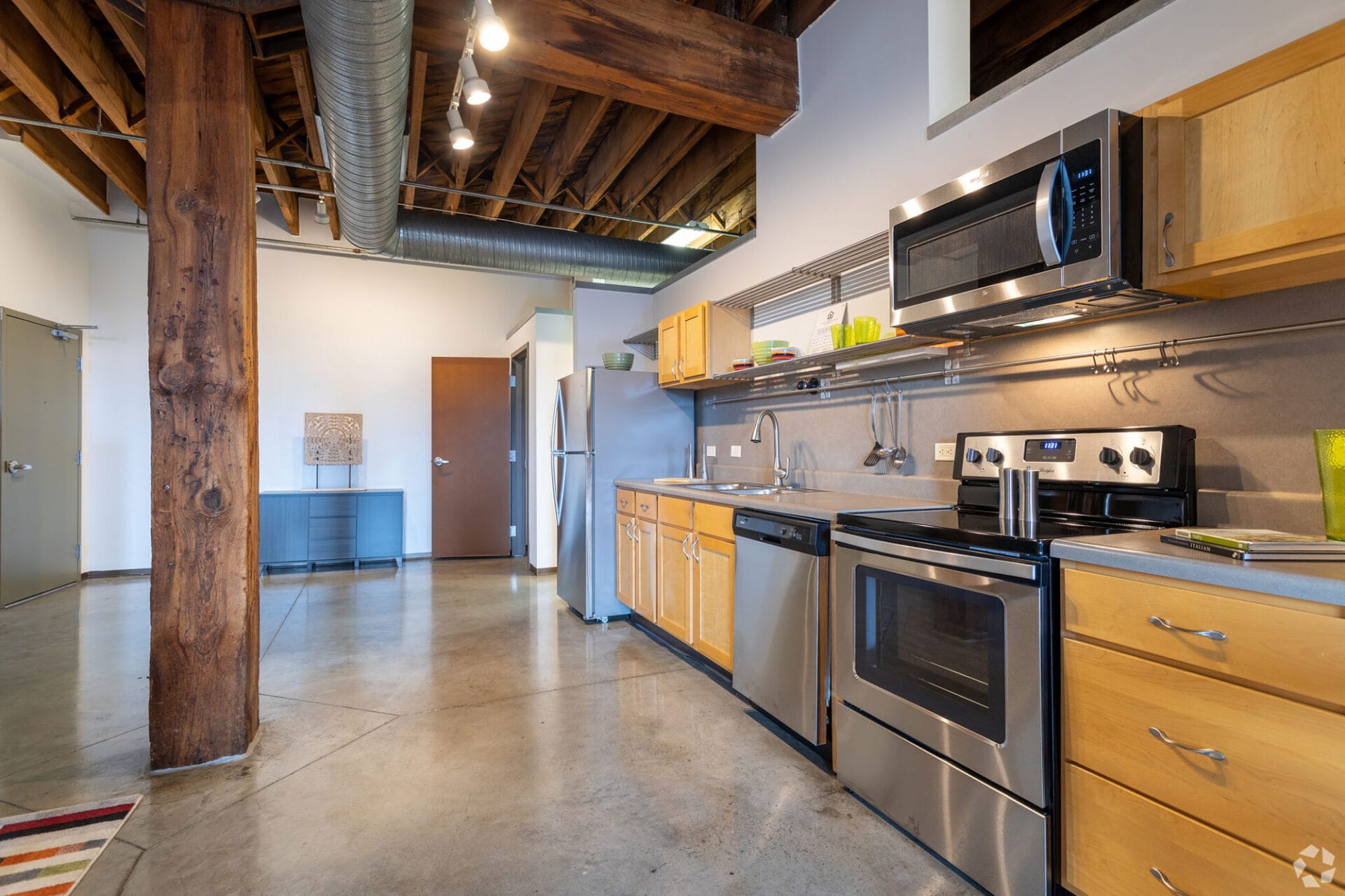 Vantage Capital Advisors Real Estate Management